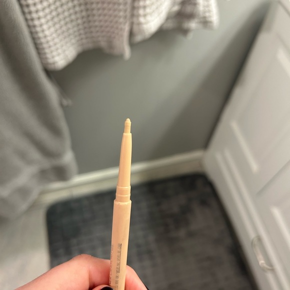 Mac Colour Excess Blemish Coverup - Picture 3 of 4